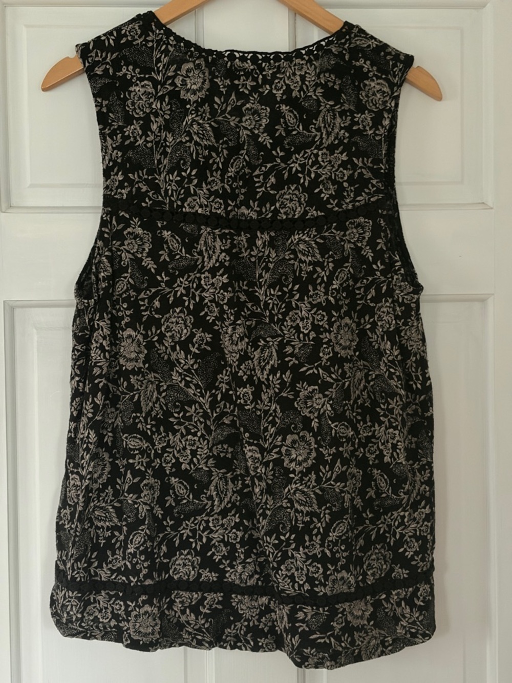 Lucky Brand Black Floral Lace-Trim Sleeveless Camisole - Picture 3 of 5